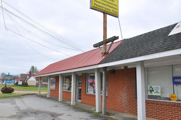 Office-Retail and Warehouse on Hixson PIke: 5424 Hixson Pike, Hixson, TN 37343